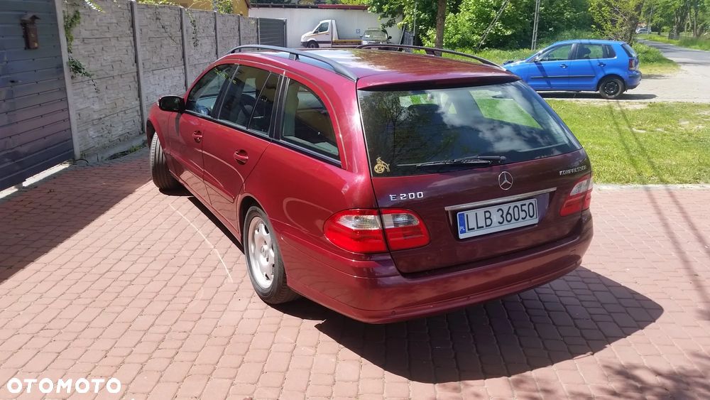 Mercedes-Benz Klasa E 200 Kompressor T Classic - 6