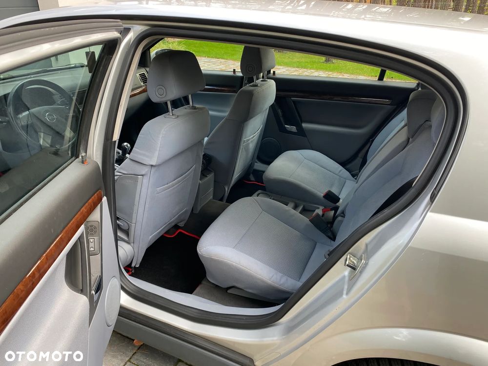 Opel Signum 2.0 T - 8