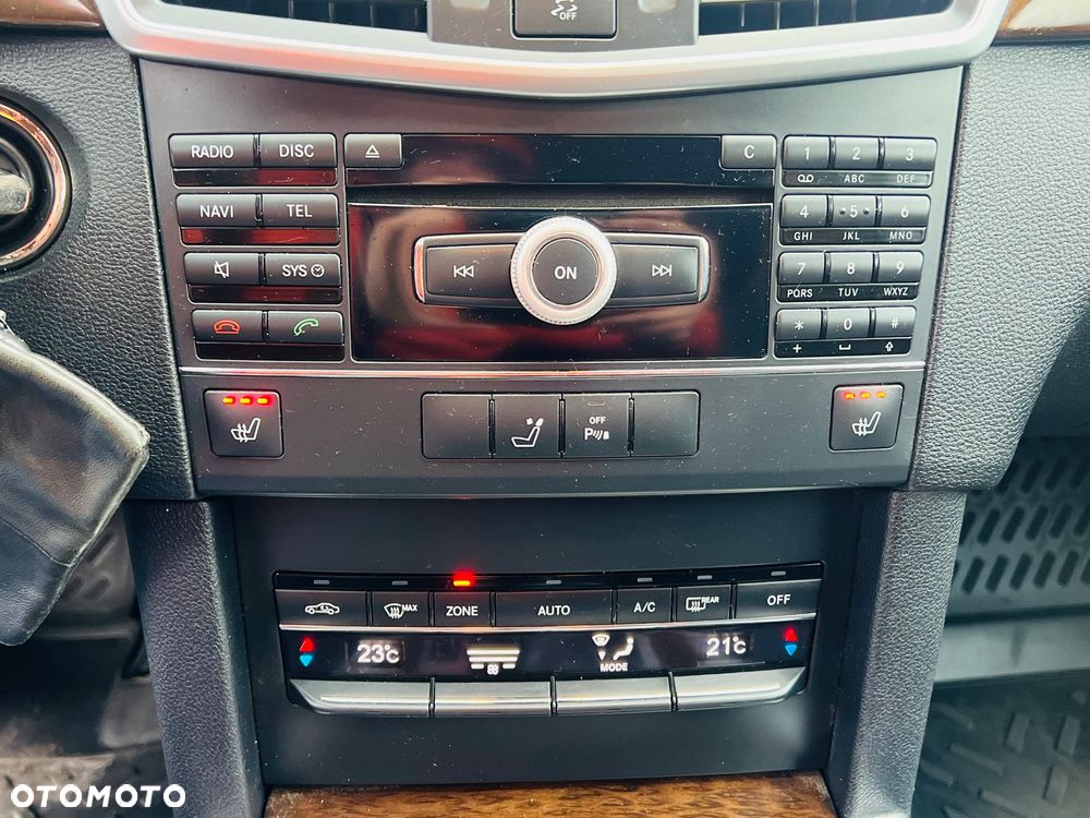 Mercedes-Benz Klasa E - 16