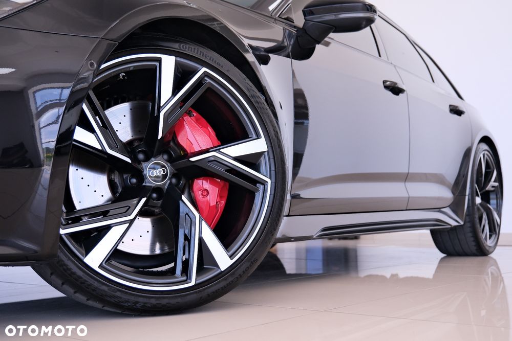 Audi RS6 Avant - 16