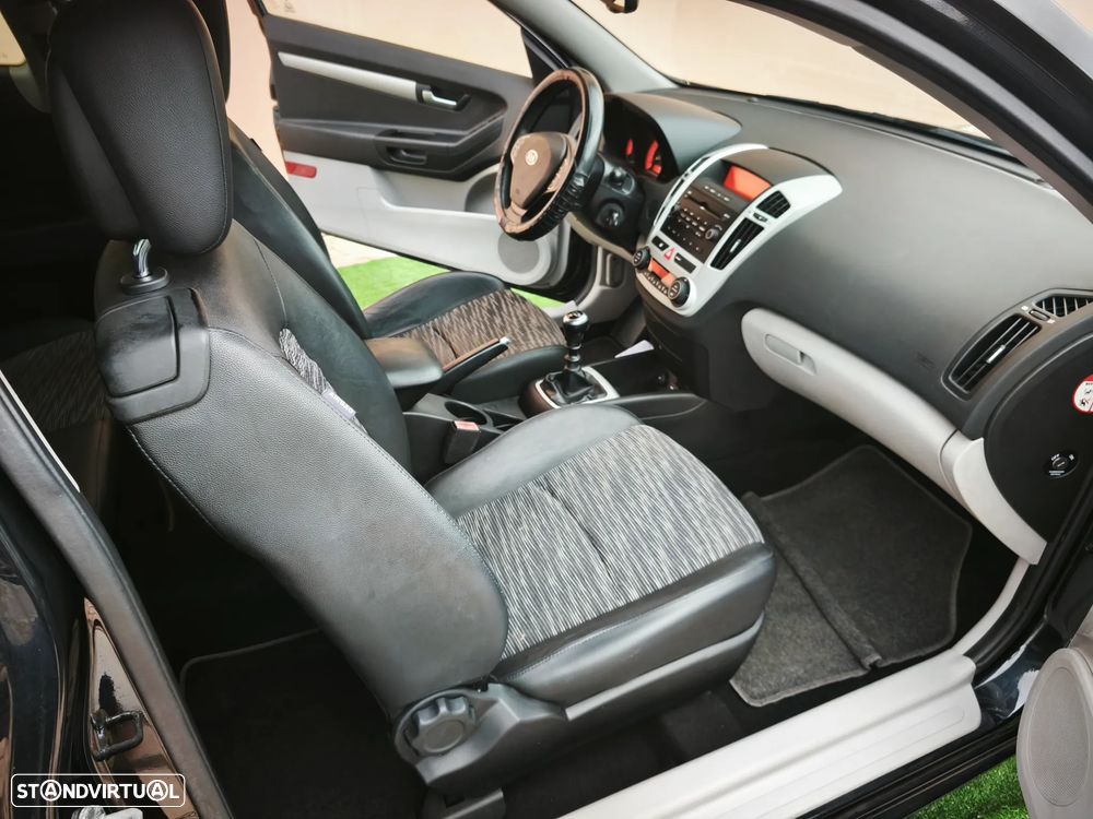 Kia Ceed S Coupé 1.4 CVVT EX - 11