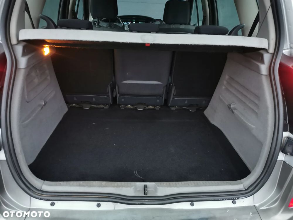 Renault Scenic - 20