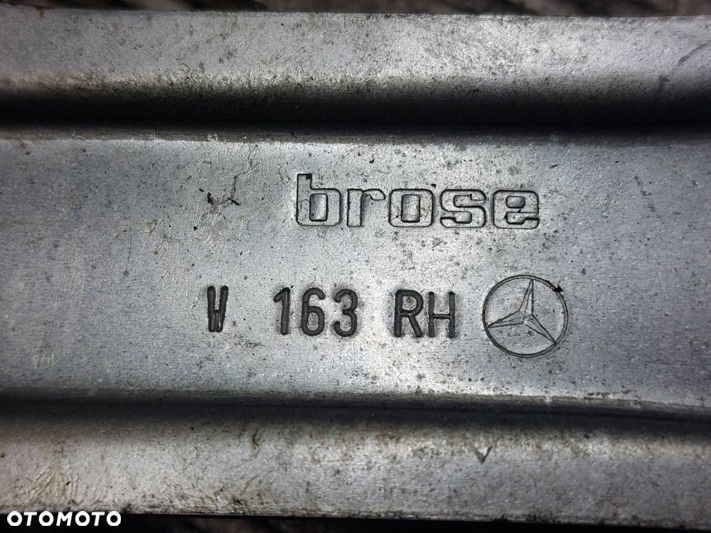 MECHANIZM PODNOŚNIK SZYBY PRAWY PRZÓD ELEKTRYCZNY MERCEDES W163 ML - 3