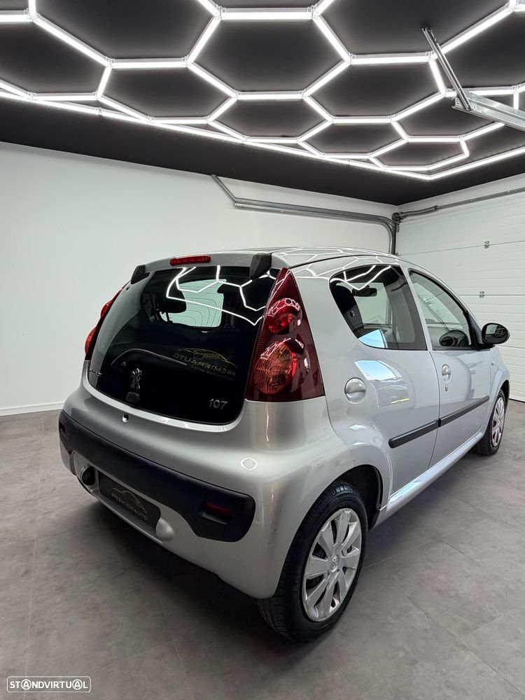 Peugeot 107 1.0 Trendy 2 Tronic - 6