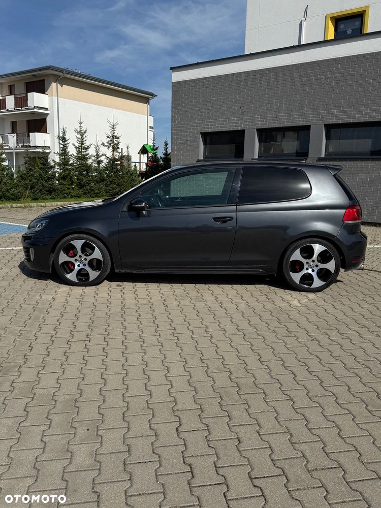Volkswagen Golf 2.0 GTI DSG - 2