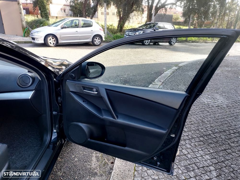 Mazda 3 Hatchback MZ-CD 1.6 Comfort - 26