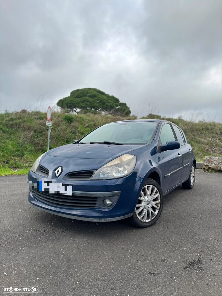 Renault Clio - 1