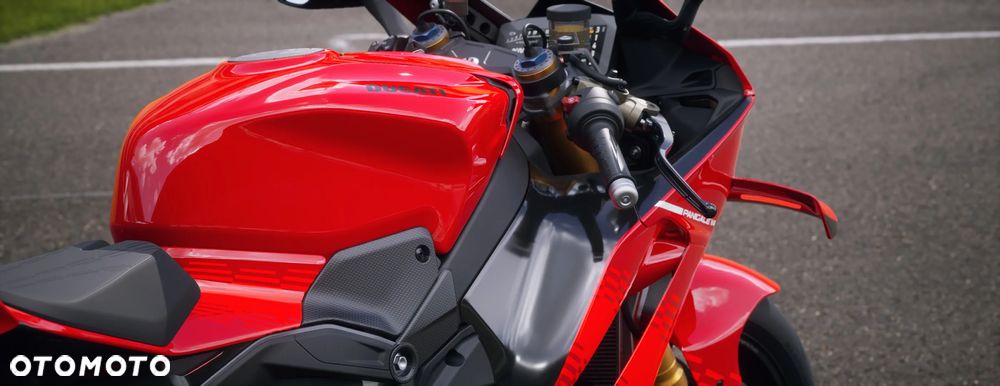 Ducati Panigale V4S - 7