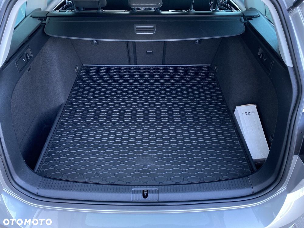 Volkswagen Golf Variant 1.5 TSI BMT Evo Highline DSG - 33