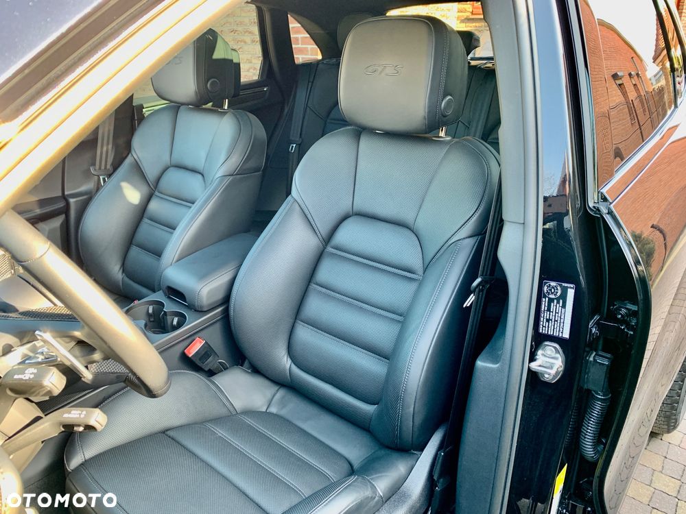 Porsche Macan GTS PDK - 14