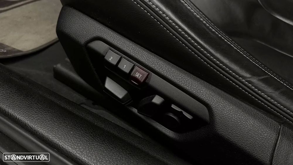 BMW M4 Auto - 38