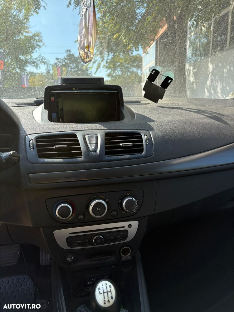 RENAULT Megane 2015 — imagine 9
