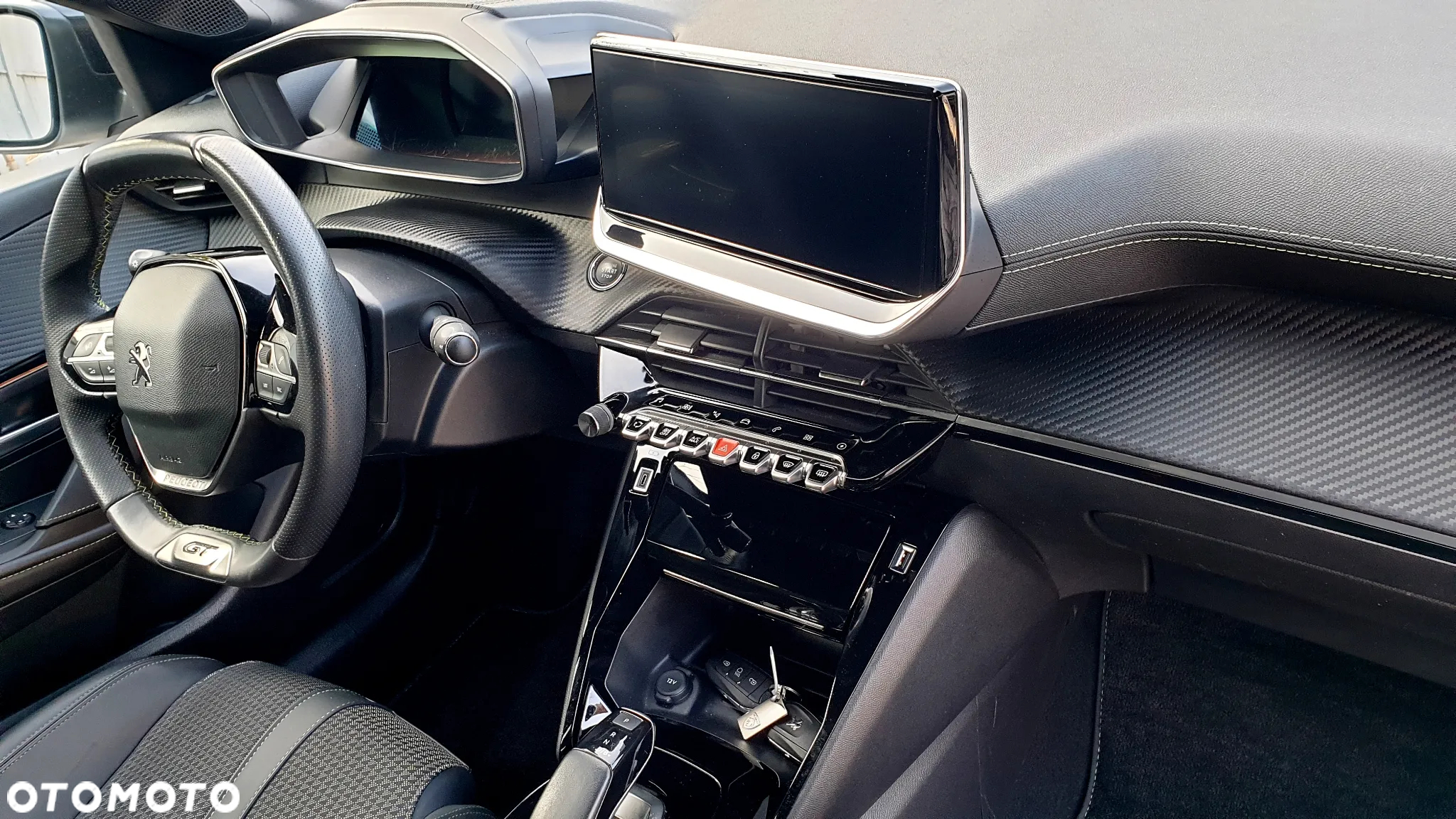 Peugeot 208 e-208 GT - 11
