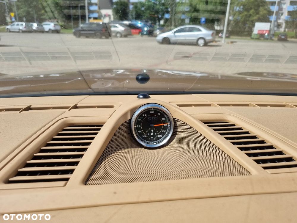 Porsche Panamera 4S - 30