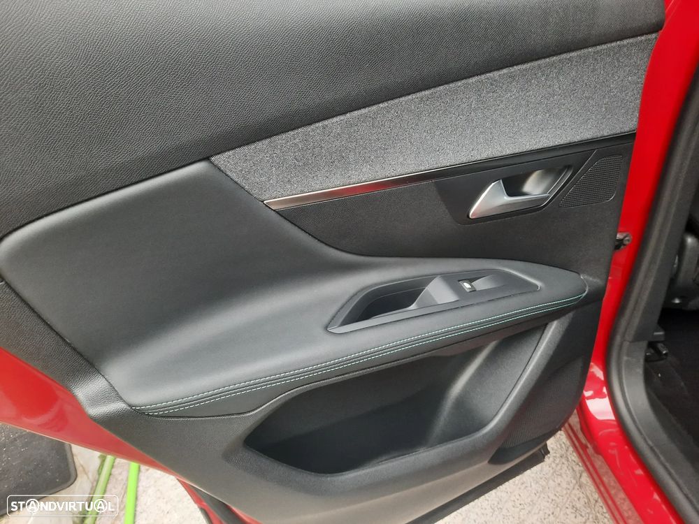 Peugeot 3008 1.6 Hybrid Allure Pack e-EAT8 - 51