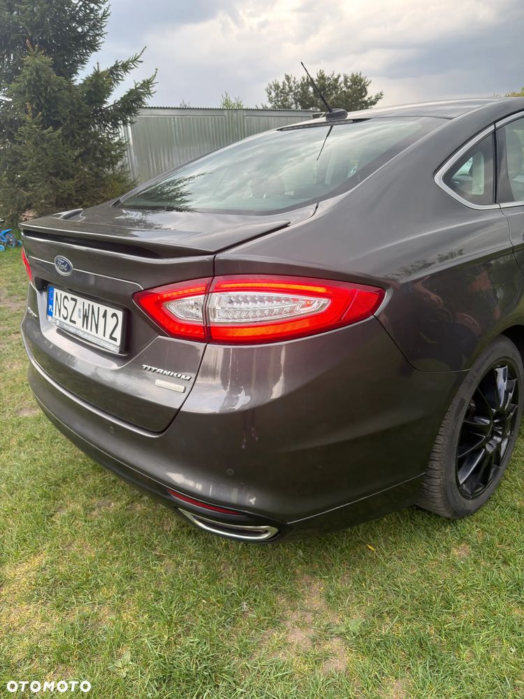 Ford Fusion 2.0 EcoBoost Titanium - 9