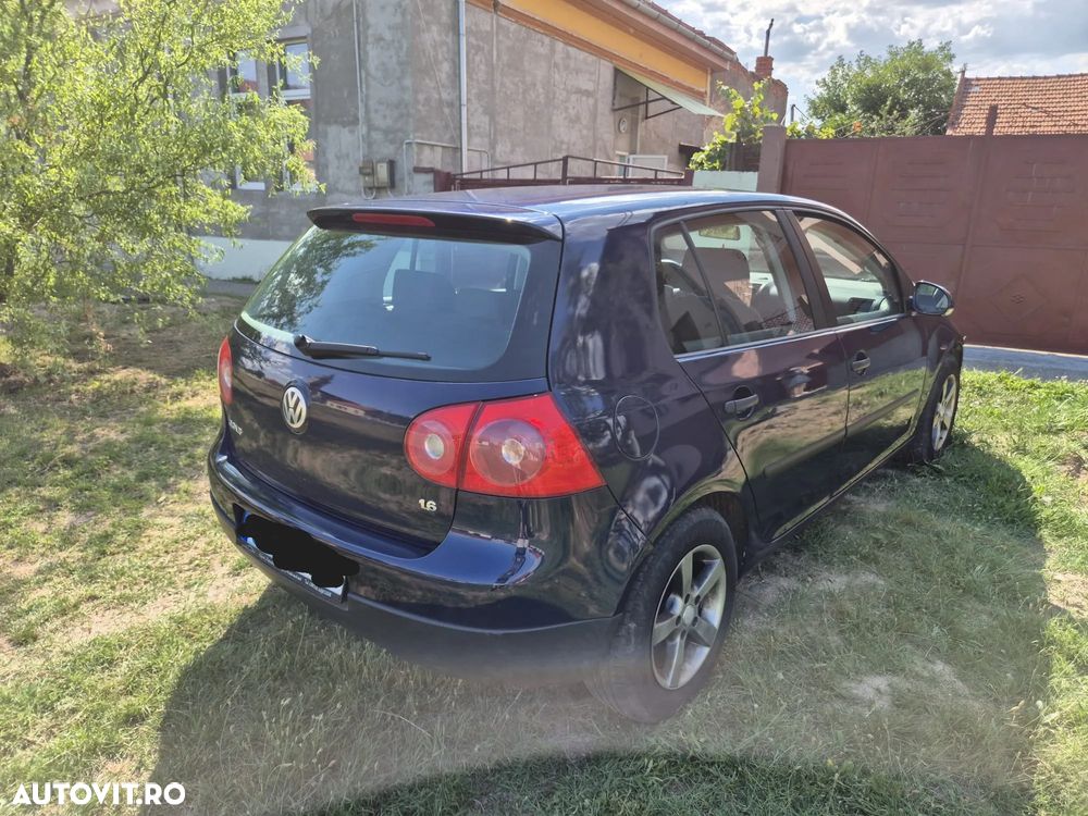 Volkswagen Golf 1.6 Comfortline - 6
