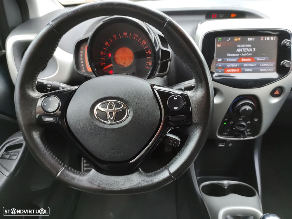 Toyota Aygo 1.0 X-Play Plus+X-Touch - 19