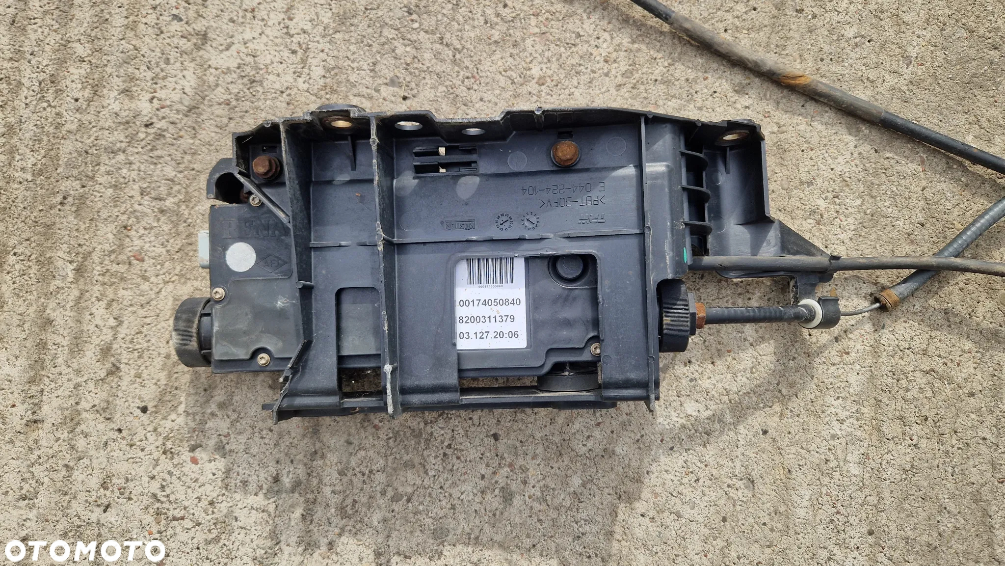 RENAULT  SCENIC II MECHANIZM HAMULCA RĘCZNEGO 8200311379 - 2
