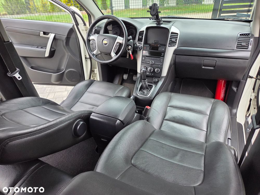 Chevrolet Captiva 2.0 d LS 5os 2WD - 32
