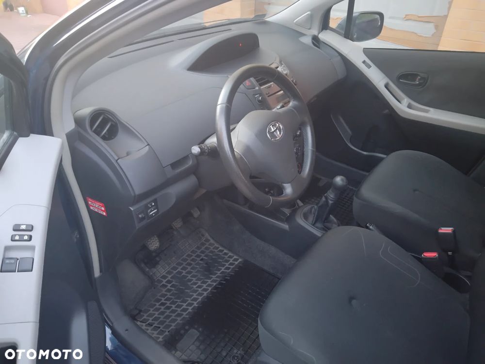 Toyota Yaris 1.0 VVT-i Cool - 8