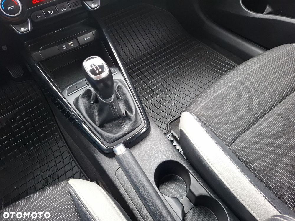 Kia Stonic 1.0 T-GDI L - 15