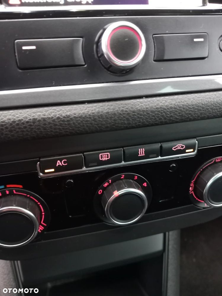 Volkswagen Tiguan - 14