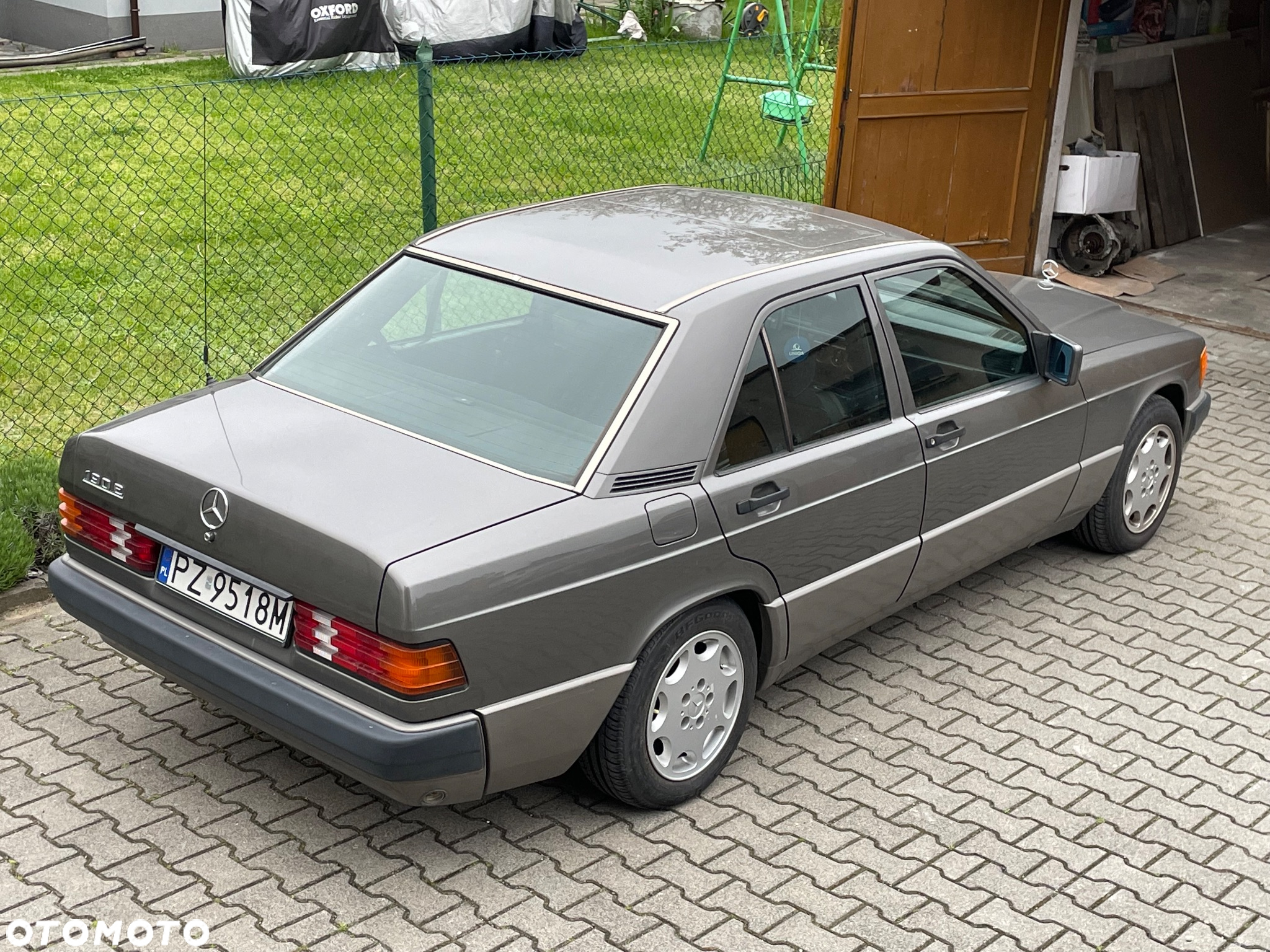 Mercedes-Benz W201 (190) - 2