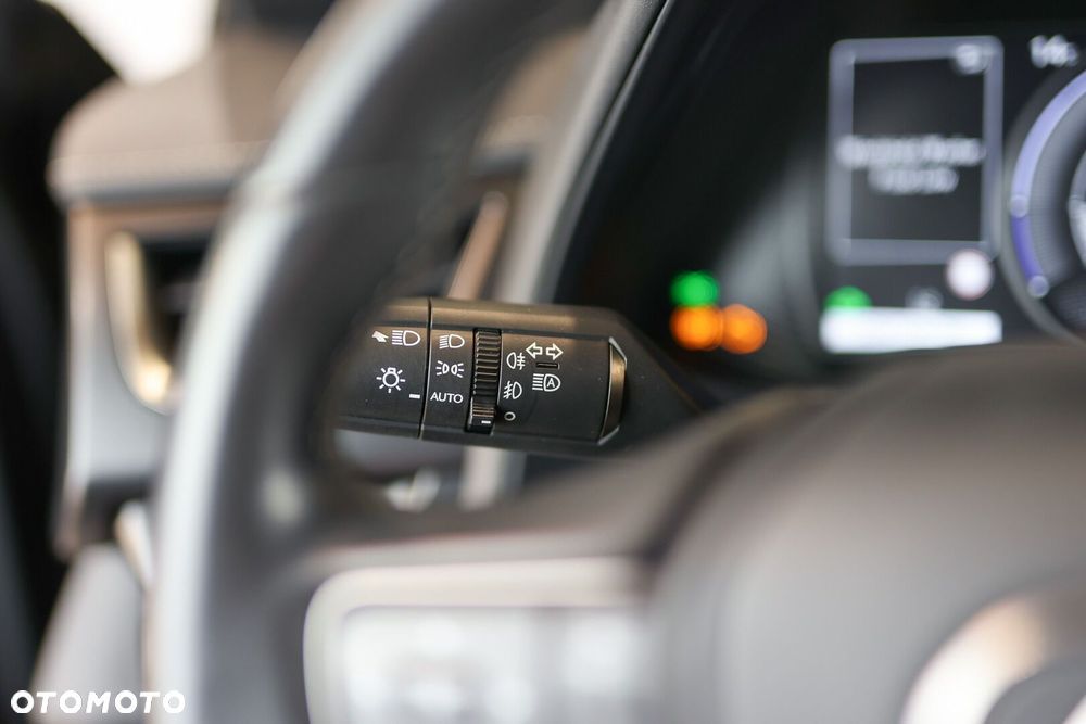 Lexus UX - 33
