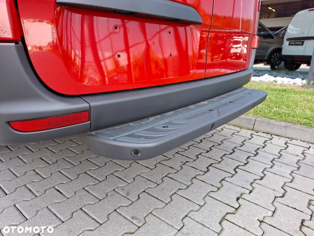 Mercedes-Benz Sprinter 317 CDI Furgon PRO długi 4325 mm L3H2 - 12