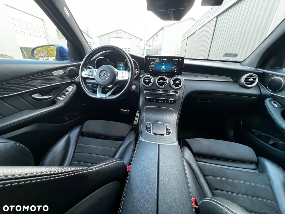 Mercedes-Benz GLC 200 4Matic 9G-TRONIC AMG Line - 11