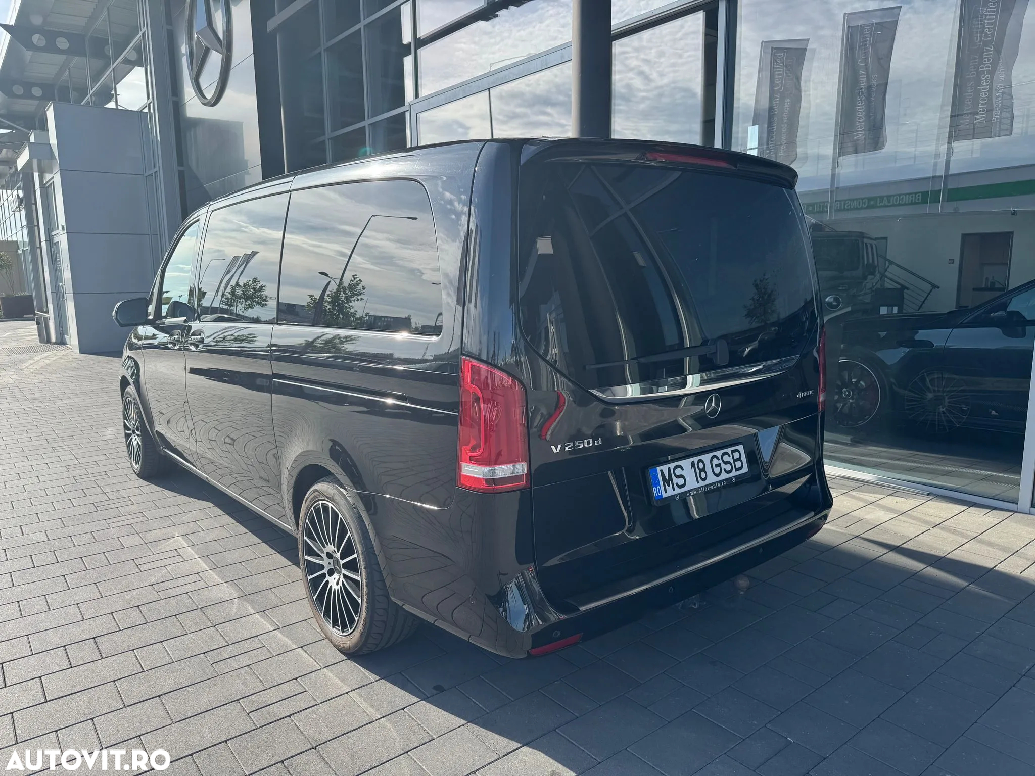 Mercedes-Benz V 250 (BlueTEC) d lang 4Matic 7G-TRONIC - 6