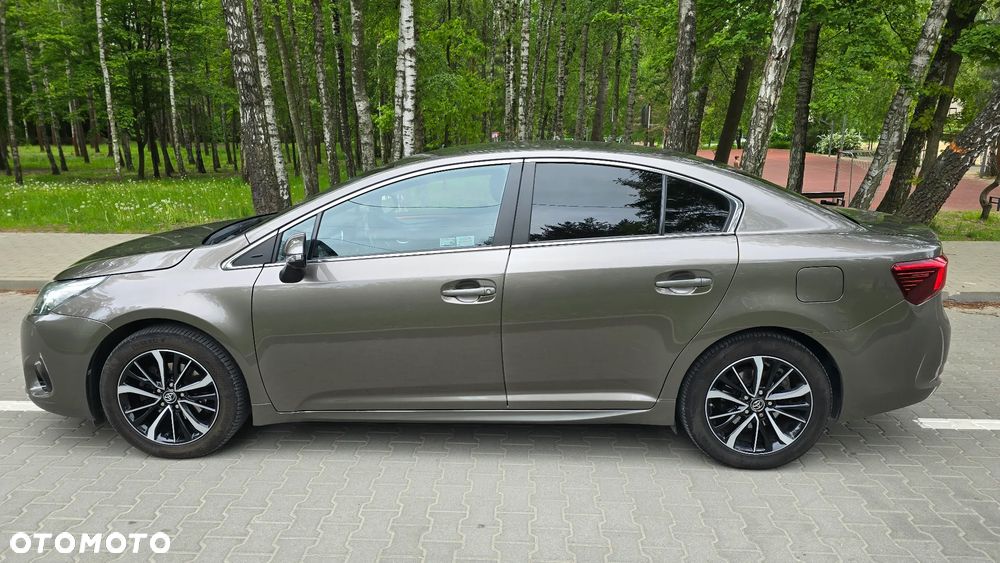 Toyota Avensis 1.8 Prestige MS - 4