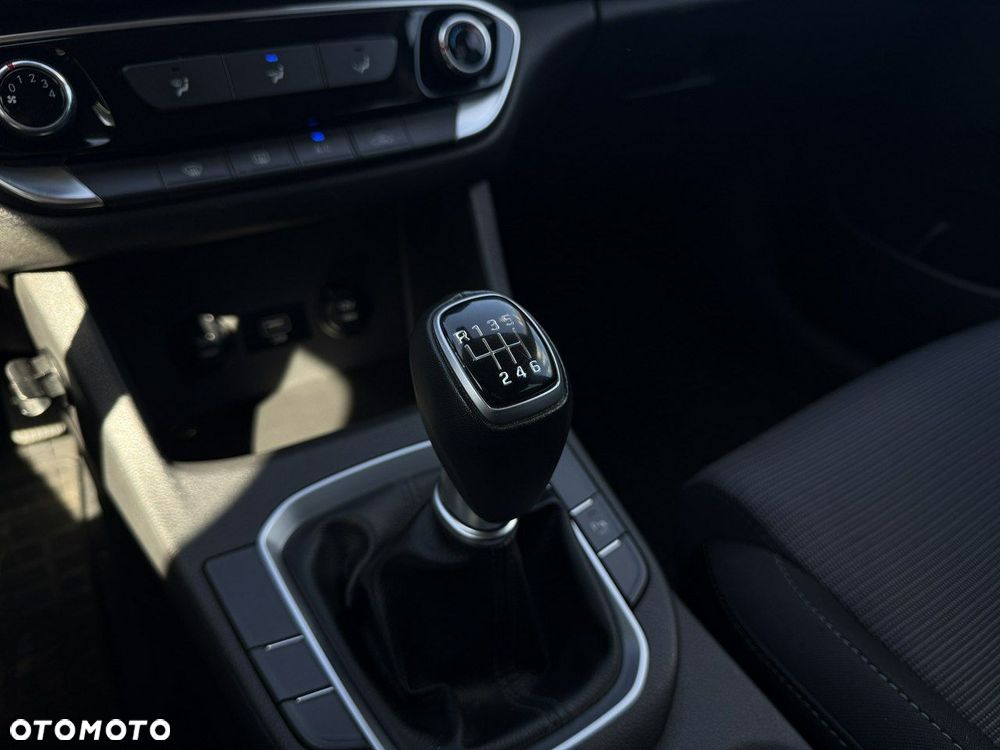 Hyundai i30 1.0 T-GDI Classic + - 15