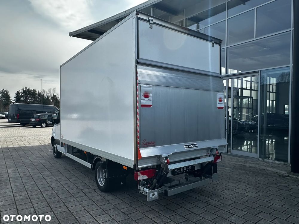 Mercedes-Benz Sprinter - 9