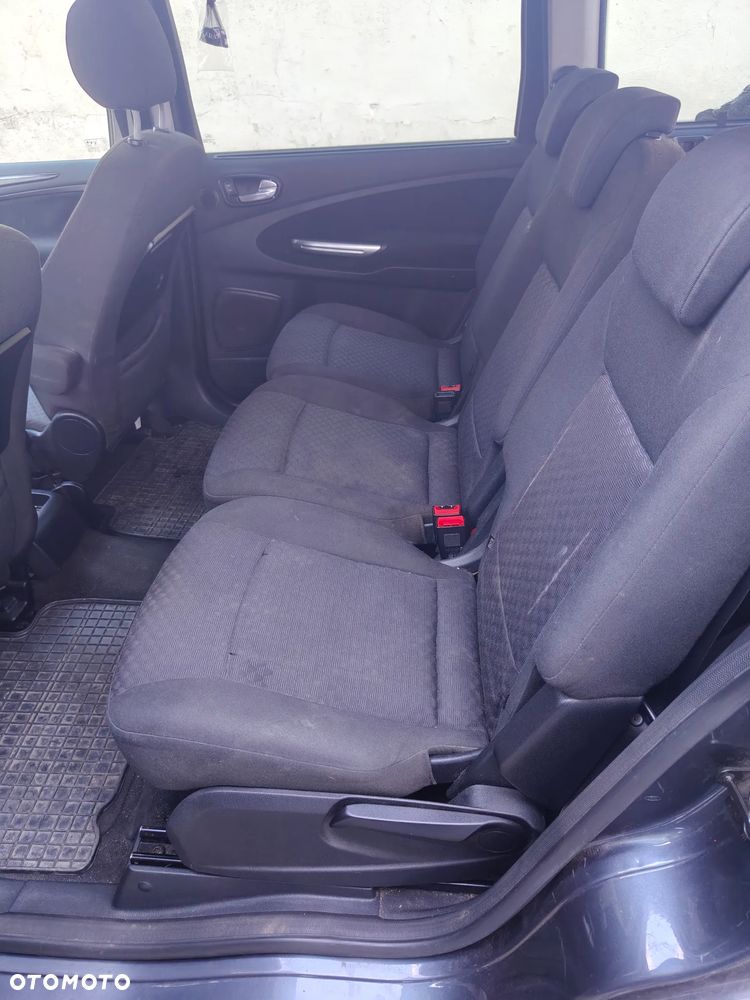 Ford Galaxy 1.8 TDCi Ghia - 12