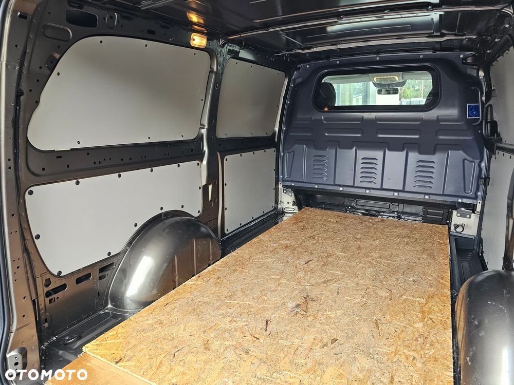 Mercedes-Benz Vito - 26