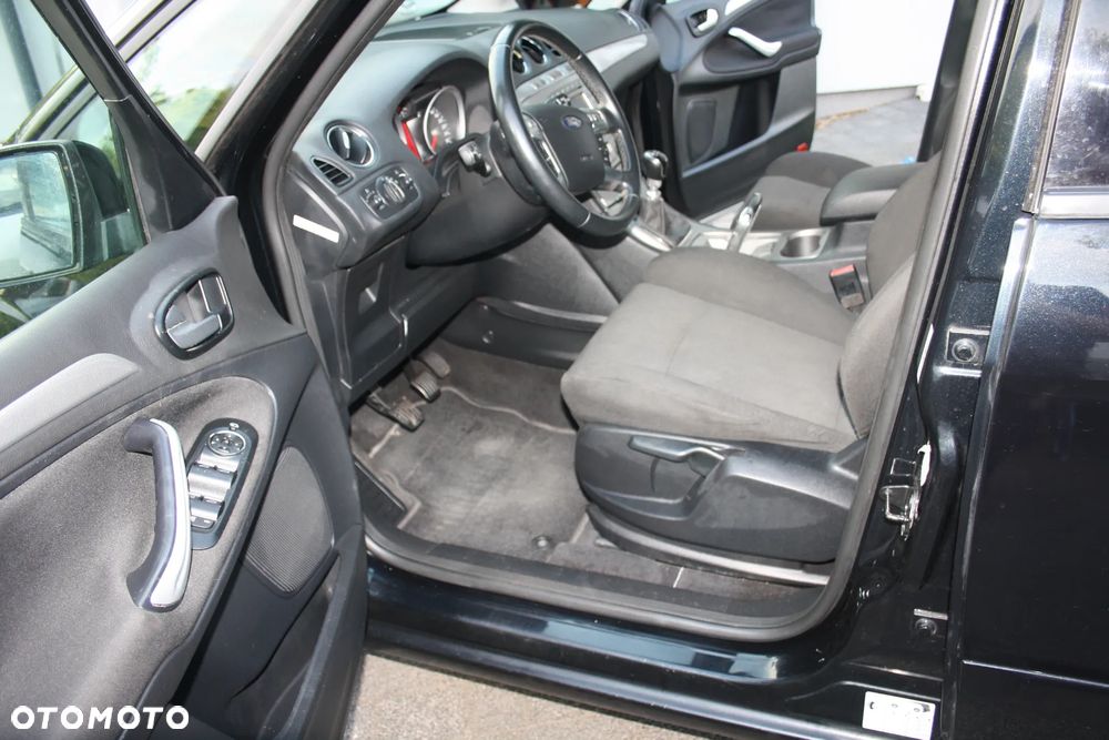 Ford S-Max 2.0 TDCi DPF Titanium - 17