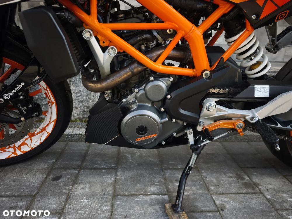 KTM Duke - 19