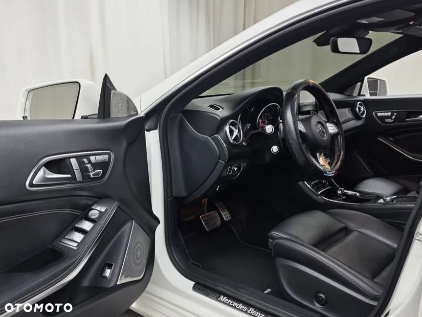 Mercedes-Benz CLA - 8