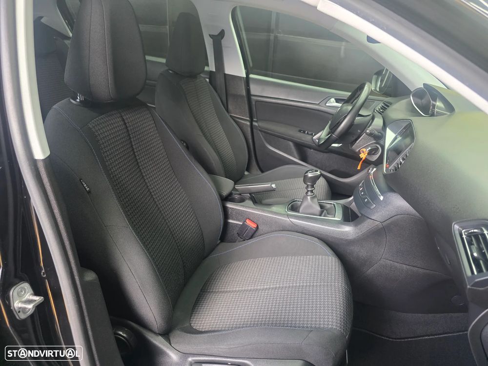 Peugeot 308 1.5 BlueHDi Style - 44