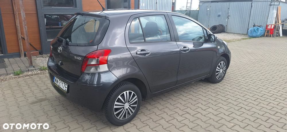 Toyota Yaris 1.0 Luna EU5 - 5