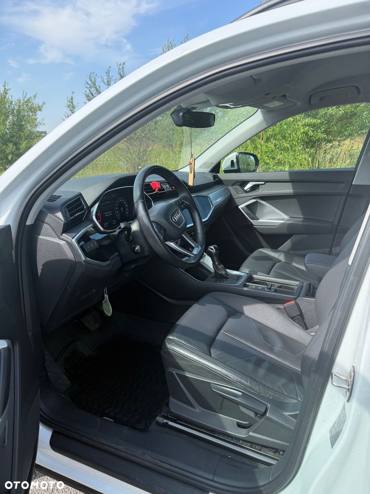 Audi Q3 35 TDI S tronic - 12