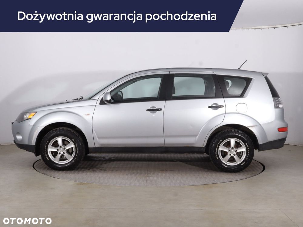 Mitsubishi Outlander - 4