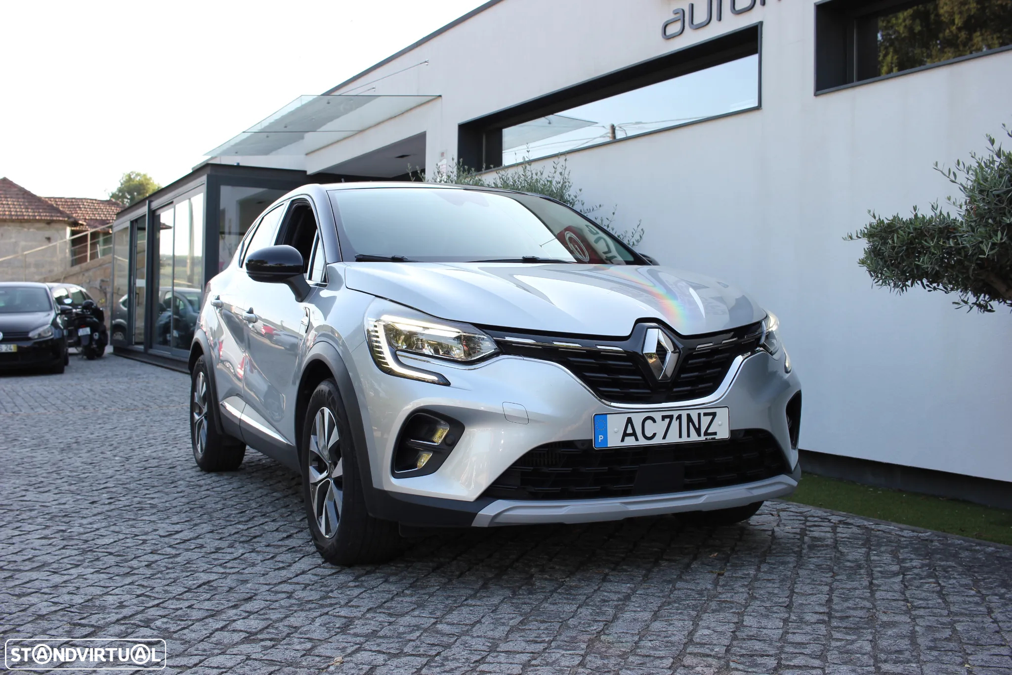 Renault Captur 1.0 TCe Exclusive - 4