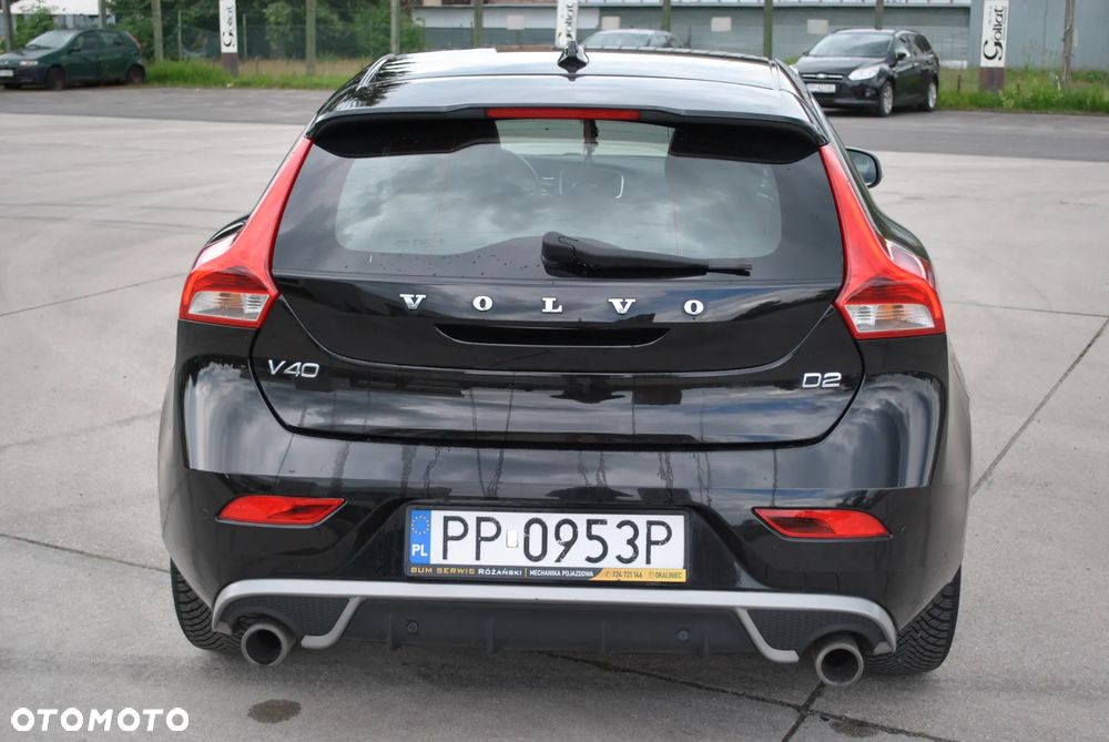 Volvo V40 D2 Drive-E R-Design Momentum - 6