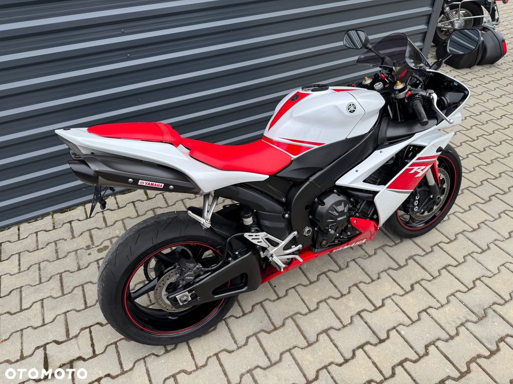 Yamaha R1 - 5