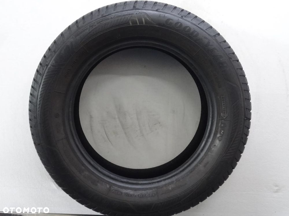 całoroczne 195/65R15 GOODYEAR VECTOR 4SEASONS G3 , 7,4mm 2024r B5490 - 2