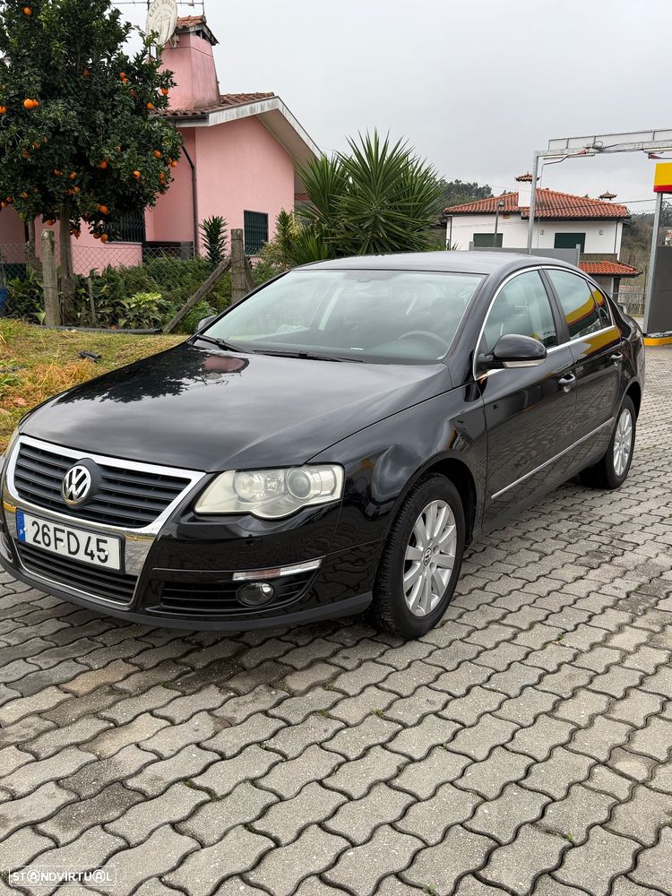 VW Passat 2.0 TDI Highline - 4