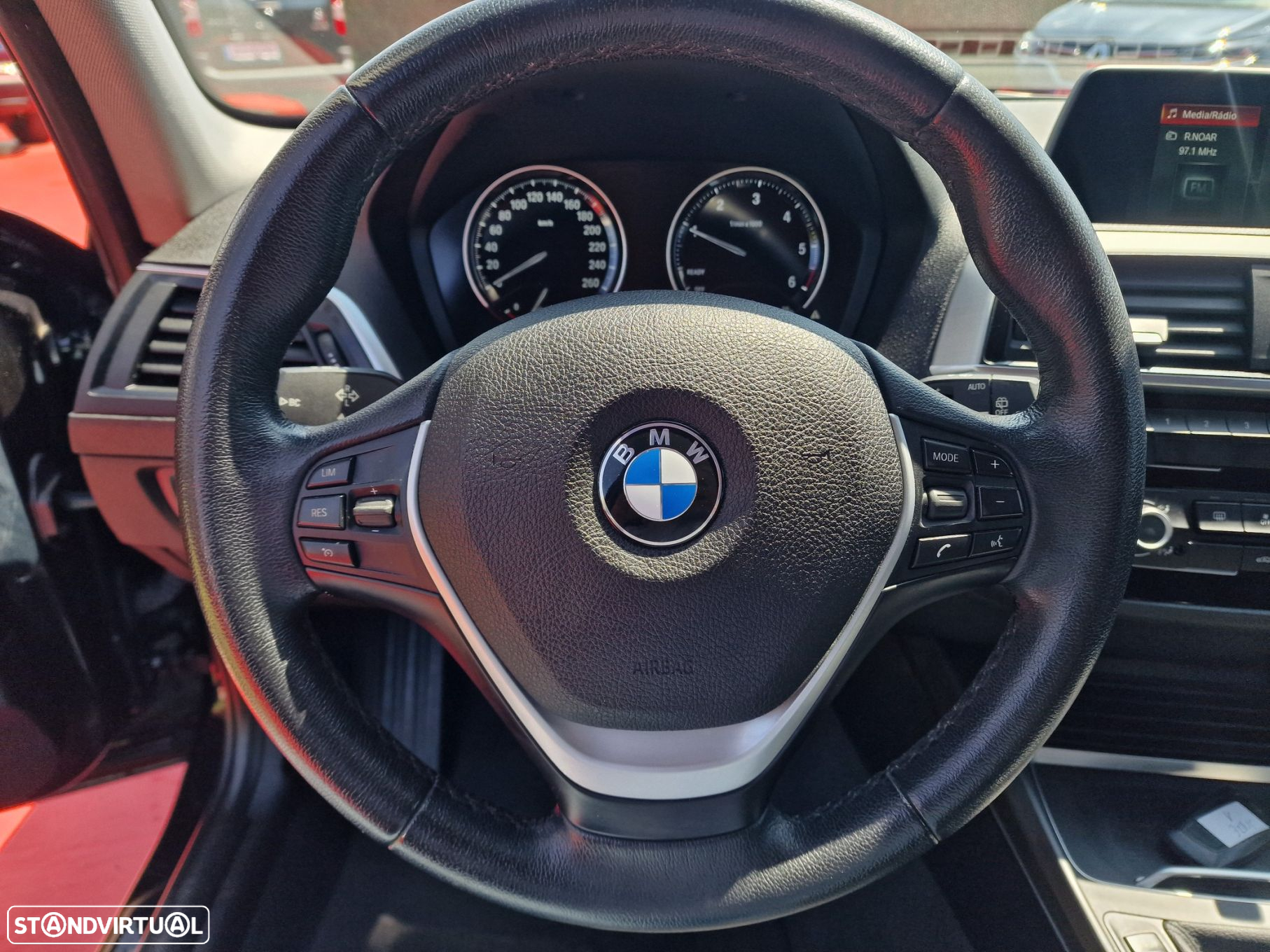 BMW 116 d Line Sport - 18